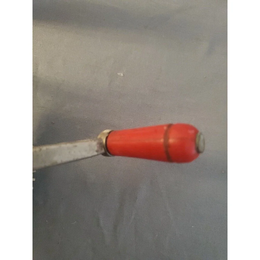 VW Mfg Co Antique Best Egg Beater Red Handle Crank Double Mixer Oakland USA